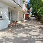 Apartment Mary's House