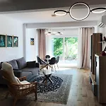 Apartment Mary's House